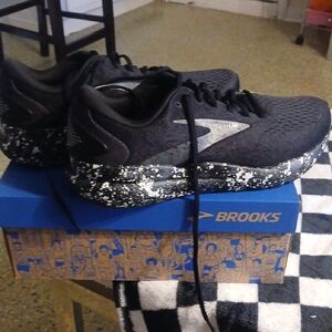 Brooks Ghost 16 Black and Gray Athletic Shoes